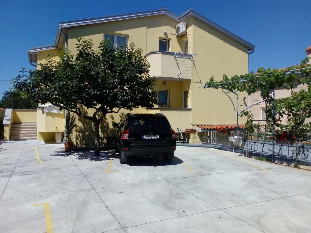 Apartments Monte Magno Pula 0*,