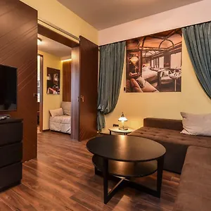Palace Of Culture 2-bedroom Retreat On Skobelev Blvd Appartamento Sofia